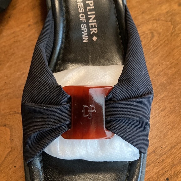 DONALD J PLINER (Made in Spain) Womens Wedge - size 7 - Picture 10 of 16